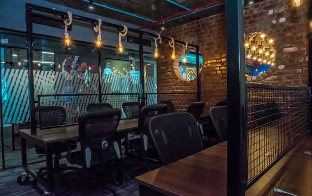 Incuspaze - Apollo Premier